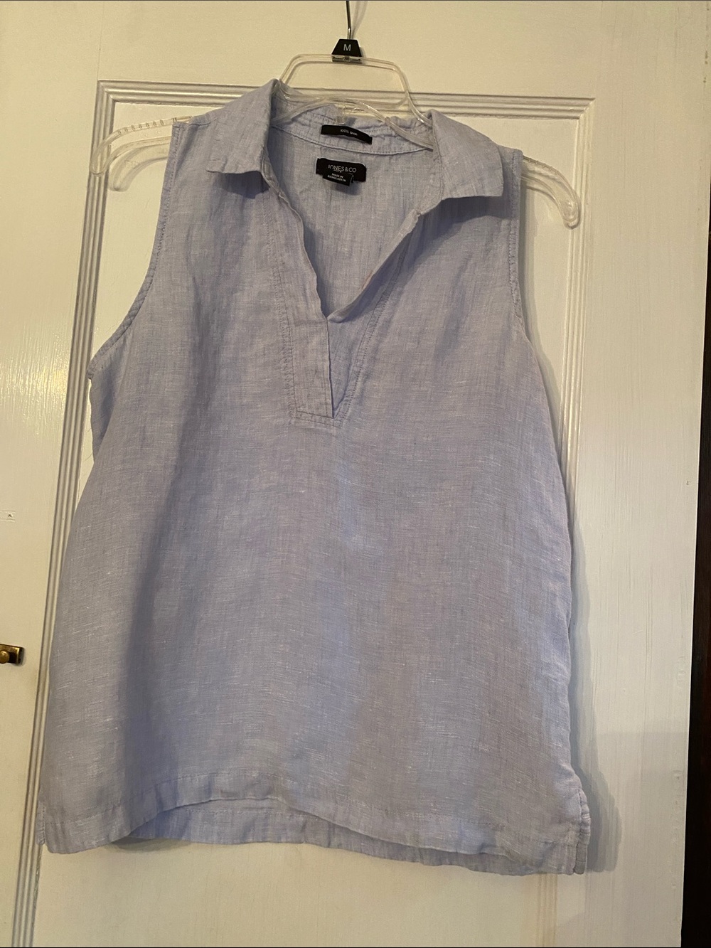 Jones & Co. Pale Blue Small 
Linen Sleeveless Shirt 19 in W x 23.5"L